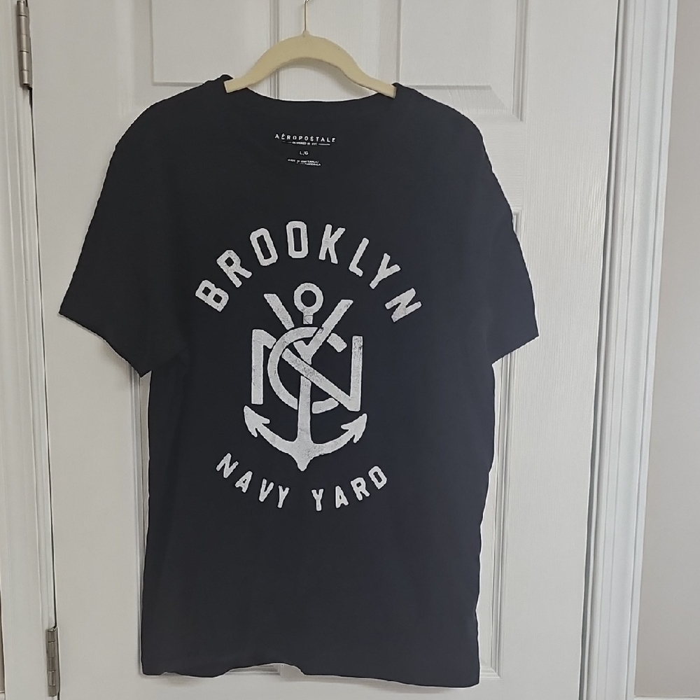 Aeropostale Men's Navy Graphic Tee